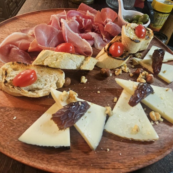 Jamon Serrano y Queso Manchego