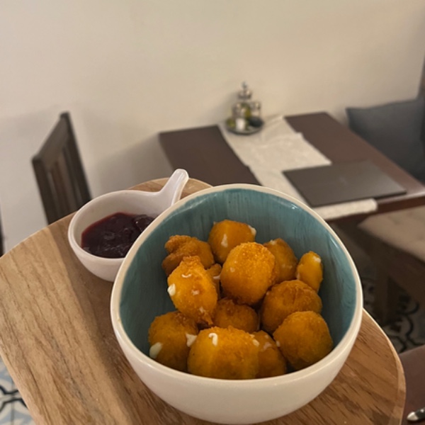 Queso Frito con Mermelada